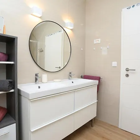 Holiday home Family House - Art Presika - Labin Old Town *