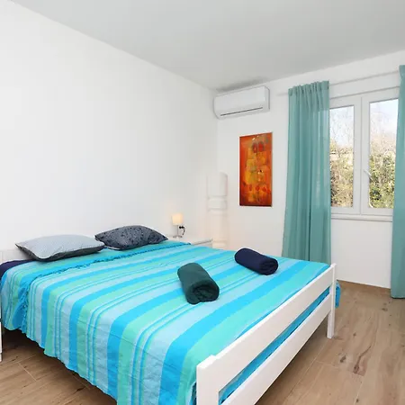 Family House - Art Presika - Labin Old Town